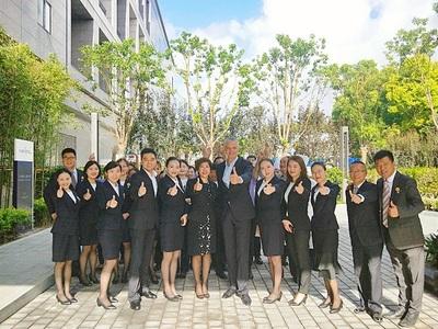 大(da)中(zhong)華(hua)區(qu)首(shou)家諾富(fu)特(te)全套(tao)房(fang)酒(jiu)店(dian)入駐(zhu)上(shang)海(hai)虹橋(qiao)商務區，打造(zao)旅(lv)遊休(xiu)閑(xian)與商務服(fu)務新(xin)標(biao)桿