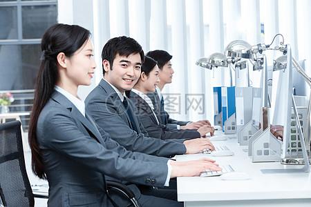 商(shang)務(wu)服(fu)務 賦能(neng)商務人(ren)士團(tuan)隊的(de)專(zhuan)業(ye)之(zhi)道(dao)